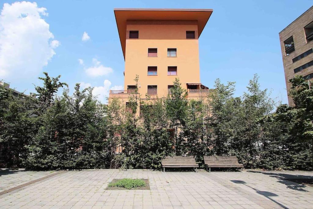 Bellissimo Bilocale Con Terrazzo Lägenhet Milano Exteriör bild